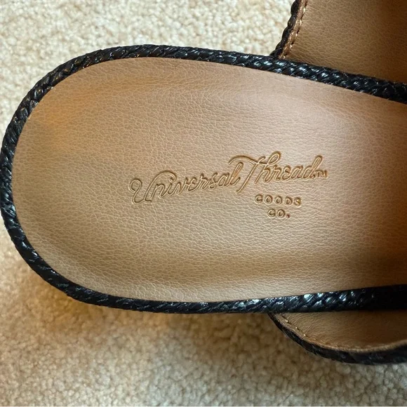 Universal Thread Black Block Heel Sandals with Gold Buckle NWT - Picture 7 of 7
